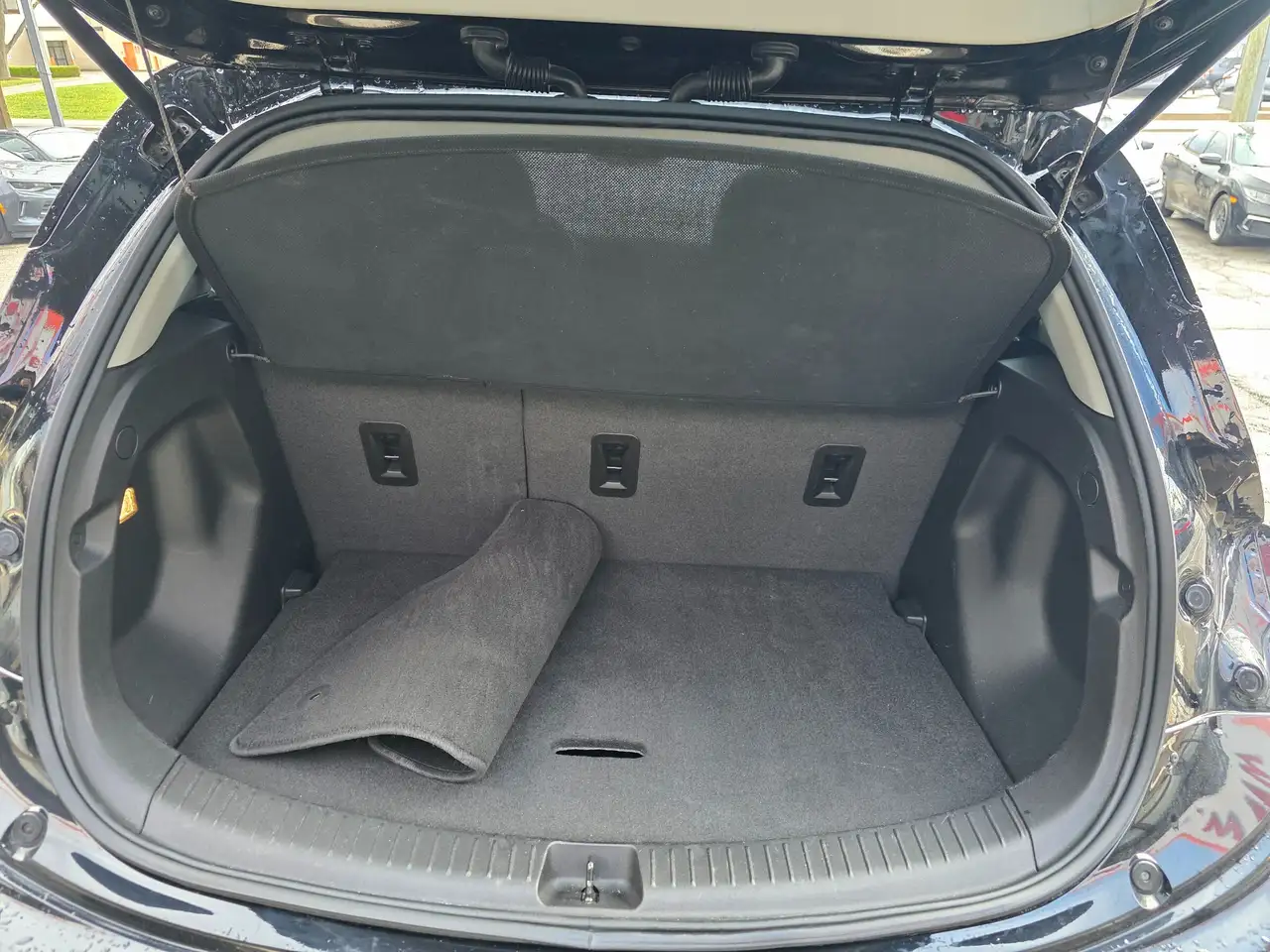 Chevrolet Bolt снимка Chevrolet Bolt