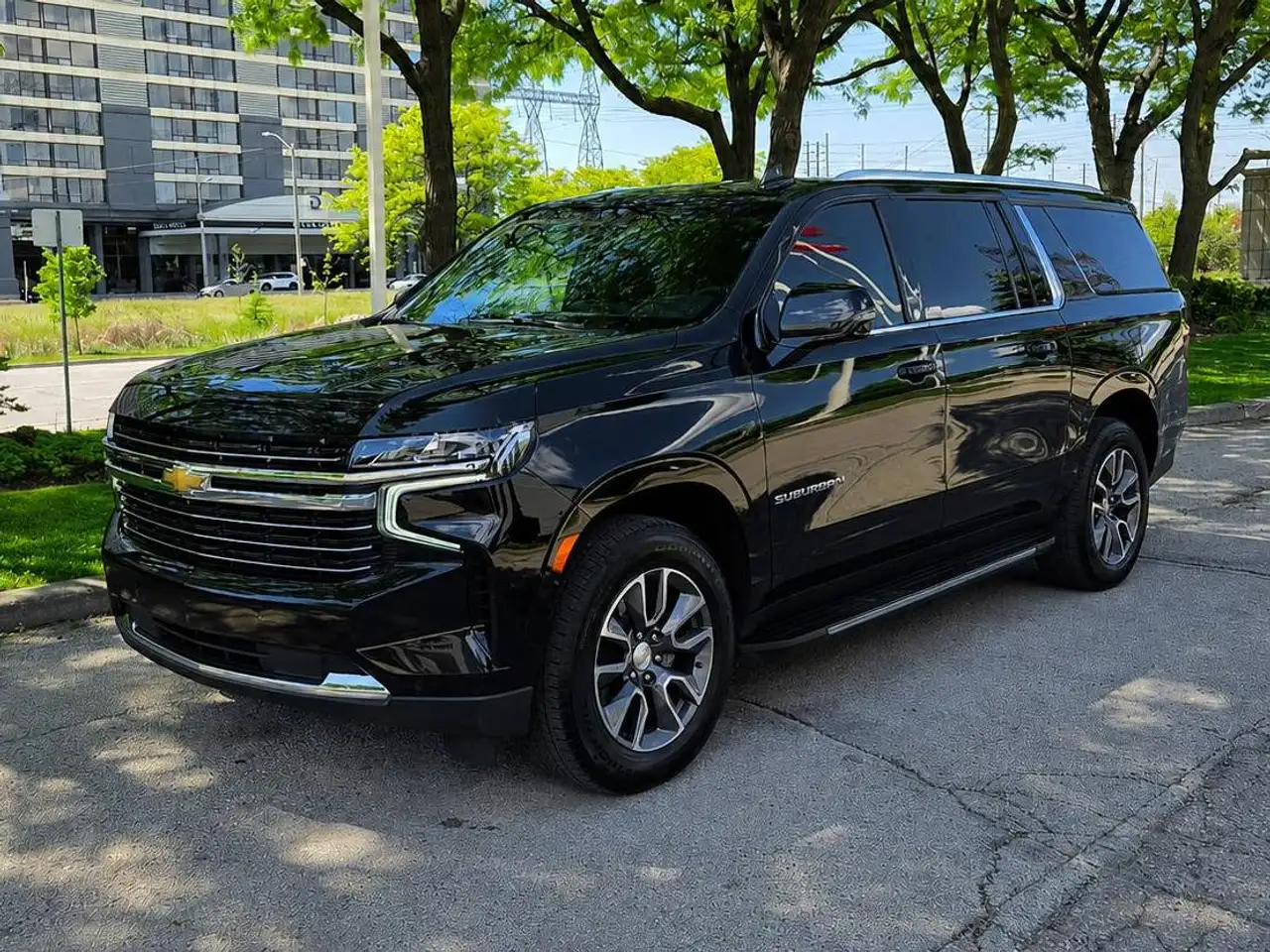 Chevrolet Suburban снимка Chevrolet Suburban