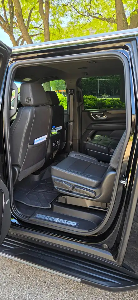 Chevrolet Suburban снимка Chevrolet Suburban