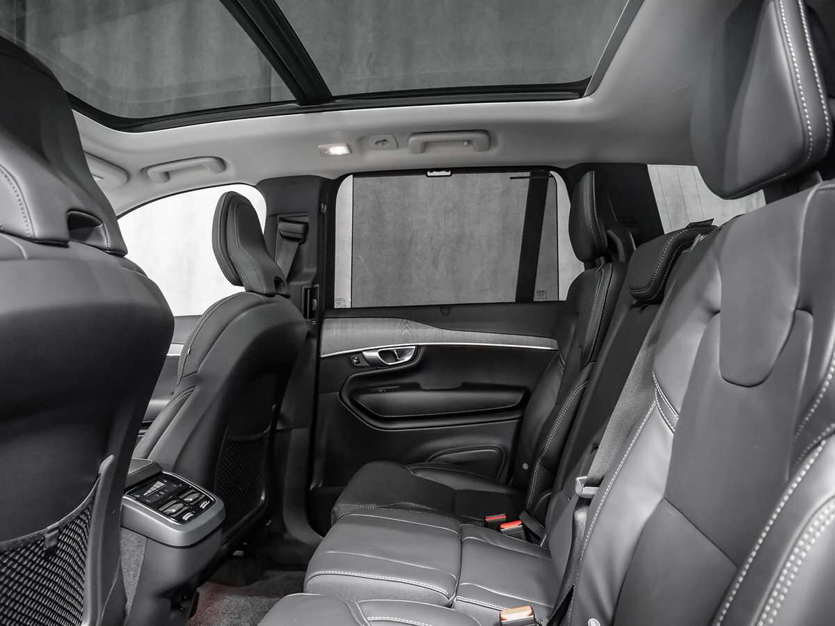 2023 Volvo XC90 B6 ULTIMATE DARK thumb 24