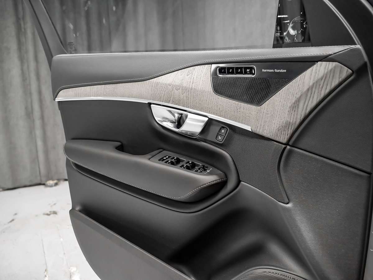 2023 Volvo XC90 B6 ULTIMATE DARK thumb 20
