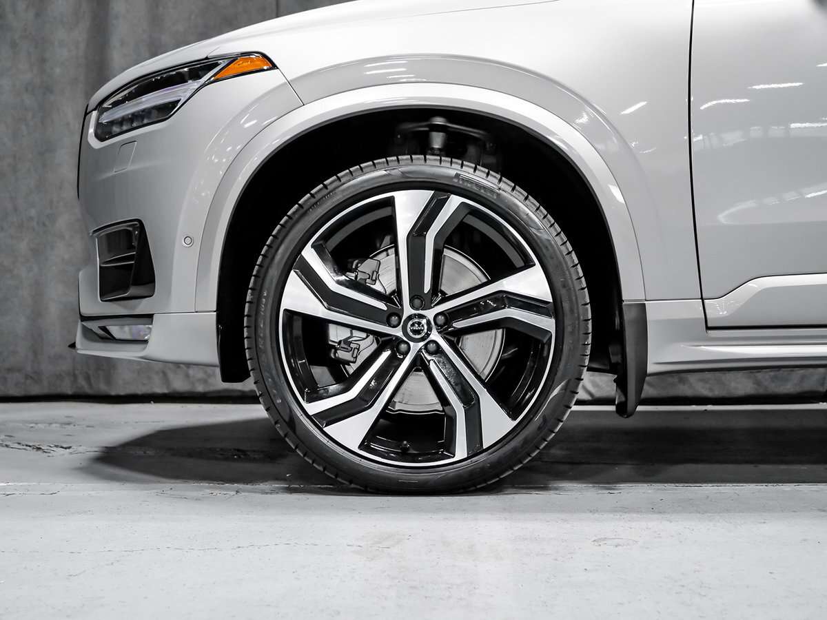 2023 Volvo XC90 B6 ULTIMATE DARK thumb 8