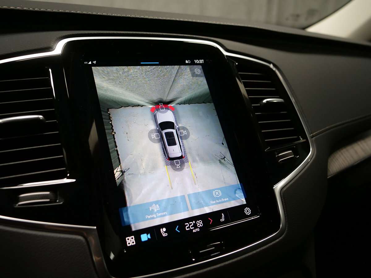 2023 Volvo XC90 B6 ULTIMATE DARK thumb 16