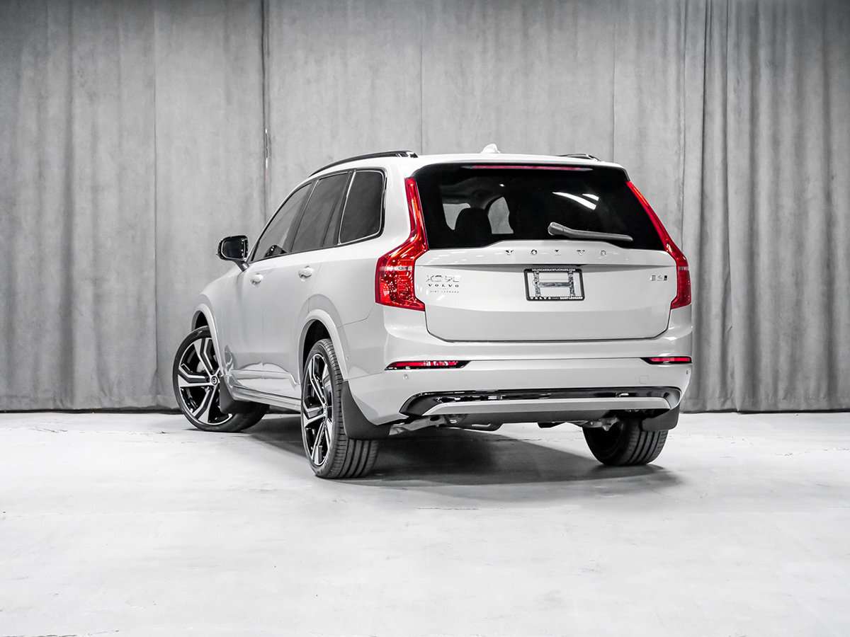 2023 Volvo XC90 B6 ULTIMATE DARK alt 2