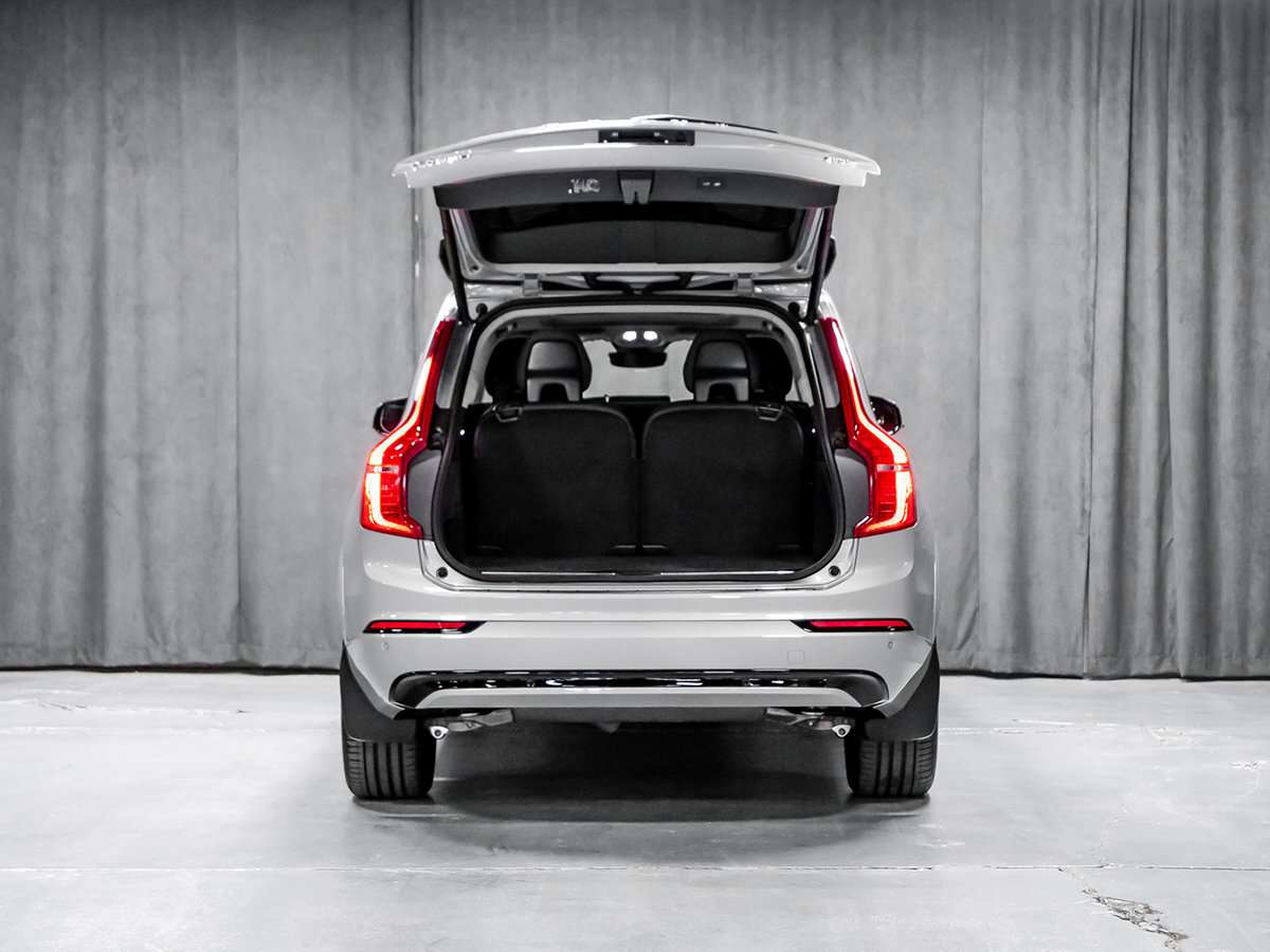 2023 Volvo XC90 B6 ULTIMATE DARK thumb 28