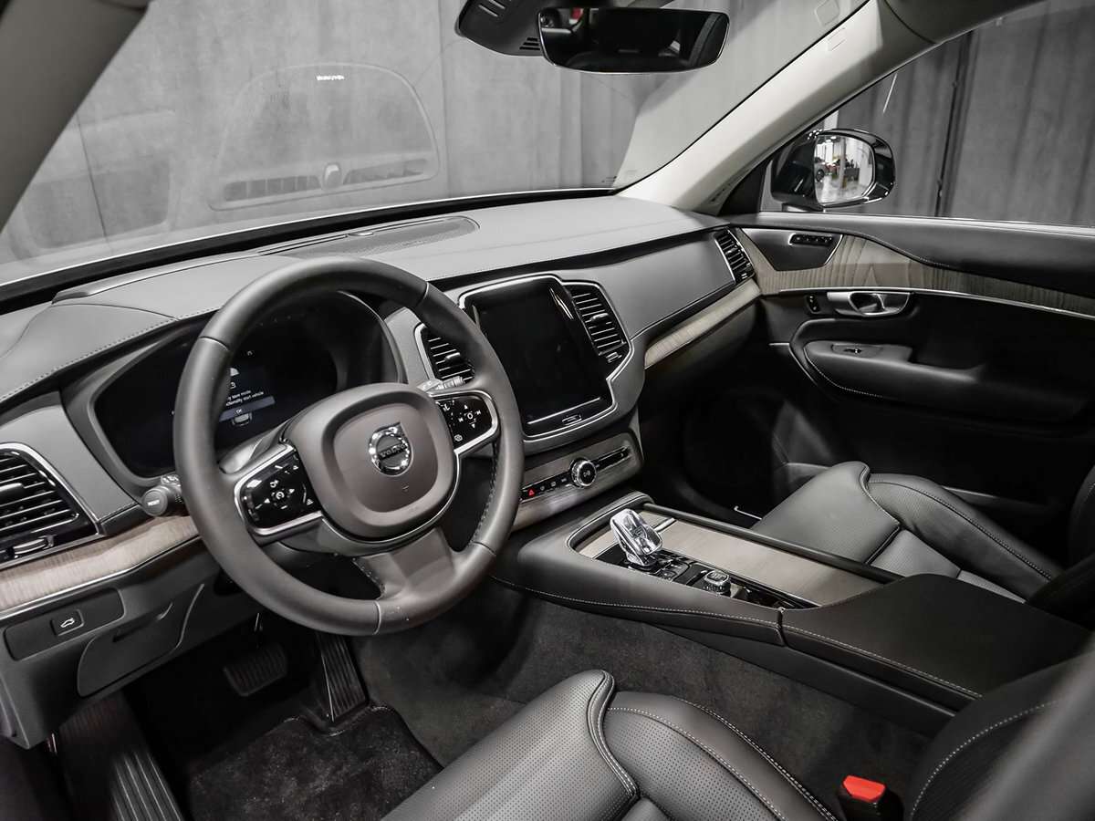 2023 Volvo XC90 B6 ULTIMATE DARK thumb 12