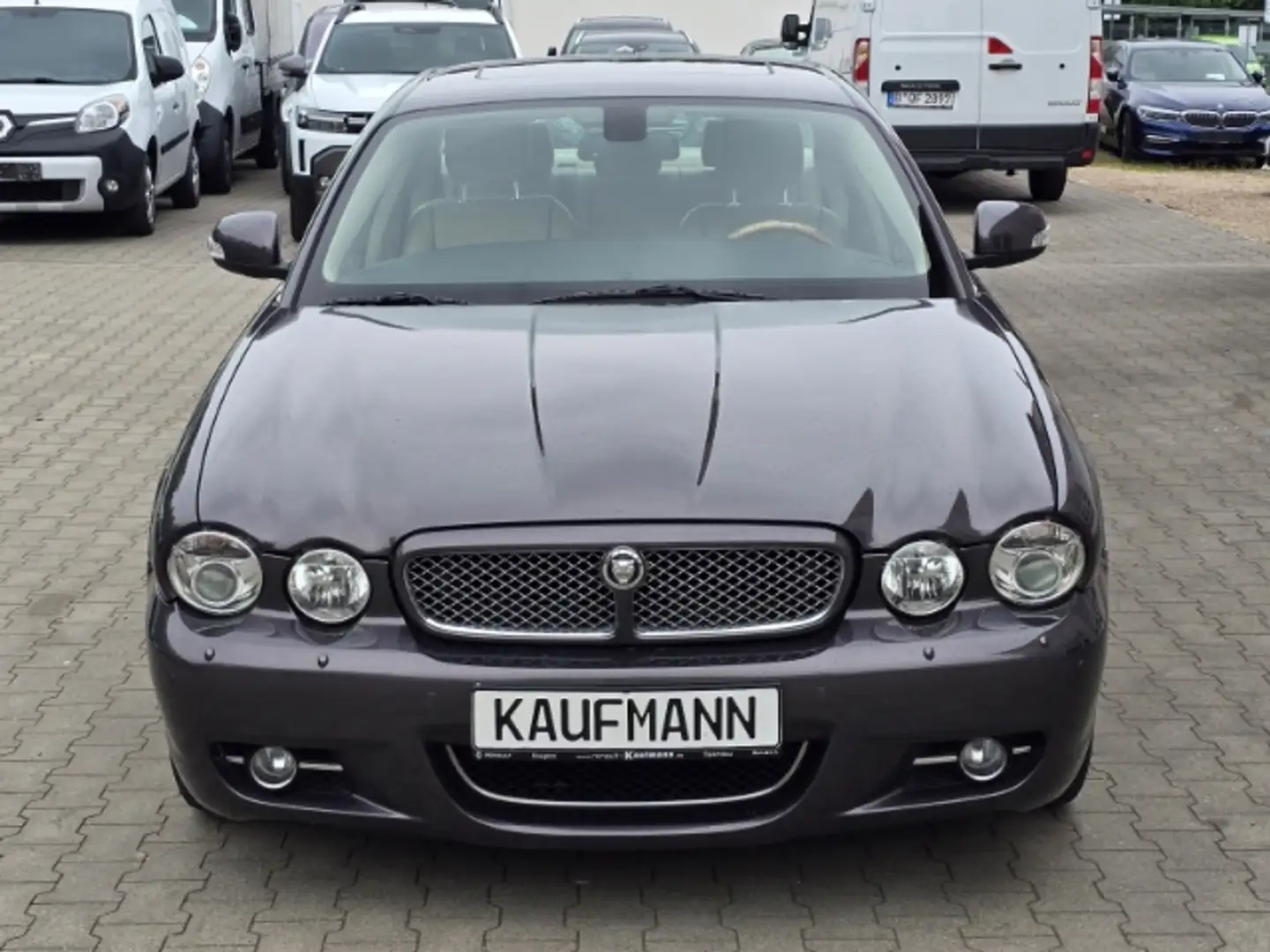 Jaguar XJ 2.7 D XJ6 Executive DPF Grau - 2