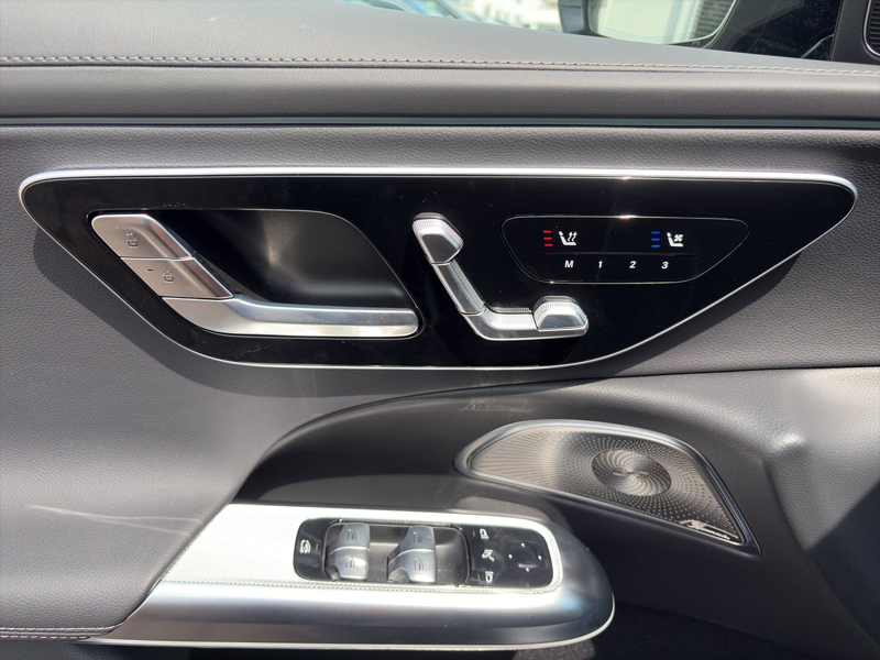 Mercedes-Benz E 450 d 4M AMG Head Up Airm Distr Digi Burm AHK — photo 13