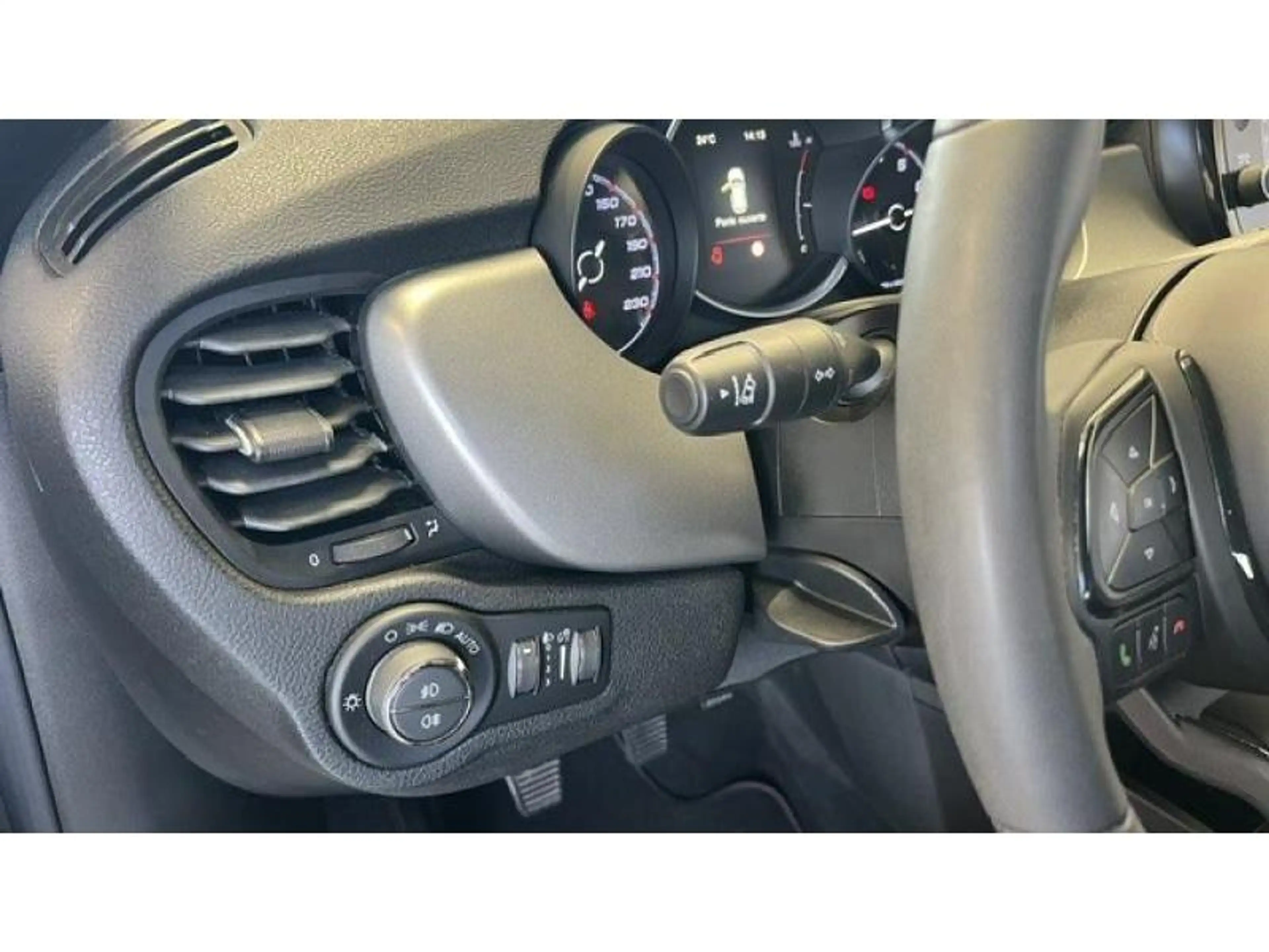 Fiat 500X Sport — photo 11