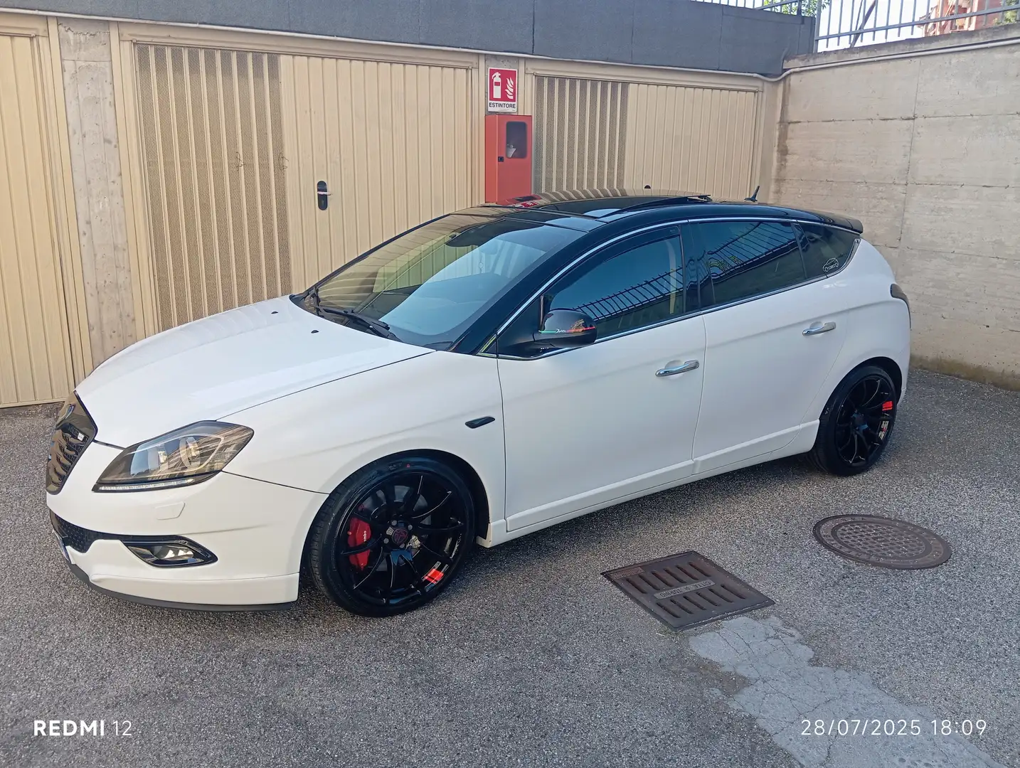 Lancia Delta Delta III 20081.9 t.mjt Platino 190cv dpf Bianco - 1