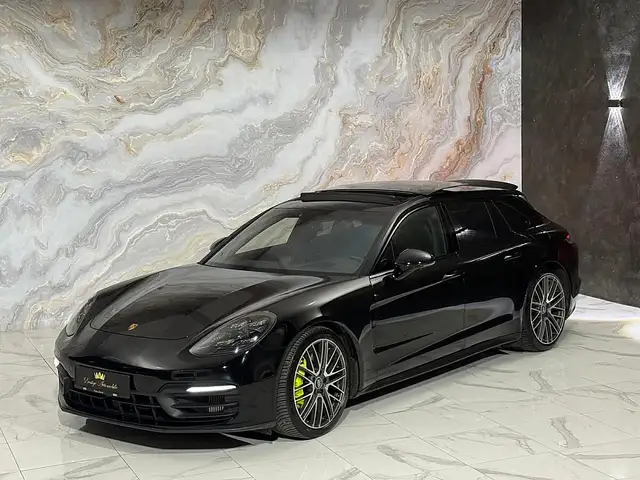 Porsche Panamera view 9