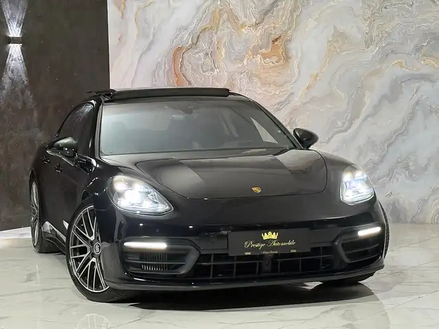 Porsche Panamera view 10
