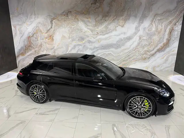 Porsche Panamera view 13