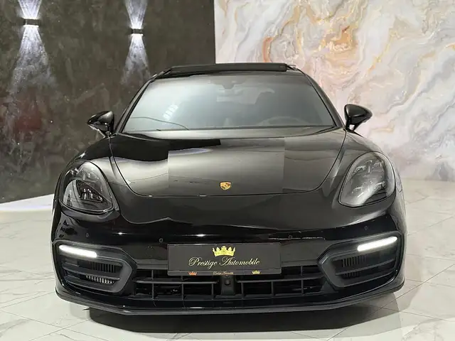 Porsche Panamera view 7