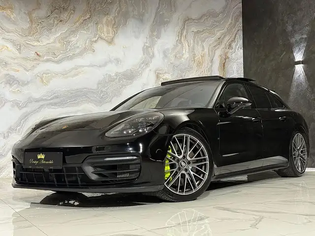 Porsche Panamera view 8