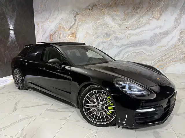 Porsche Panamera view 3