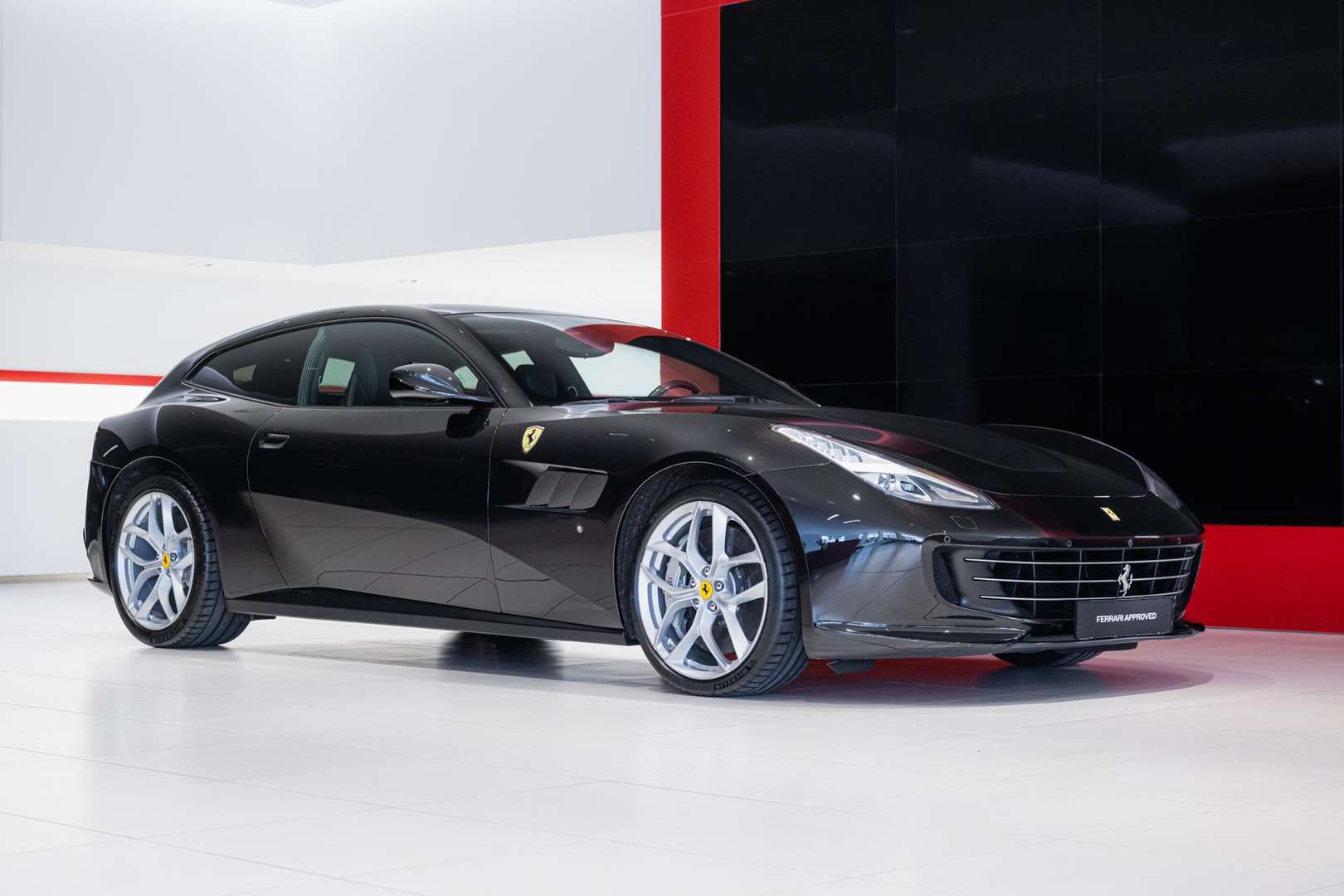 Ferrari GTC4Lusso -  - Joinsteer - #1