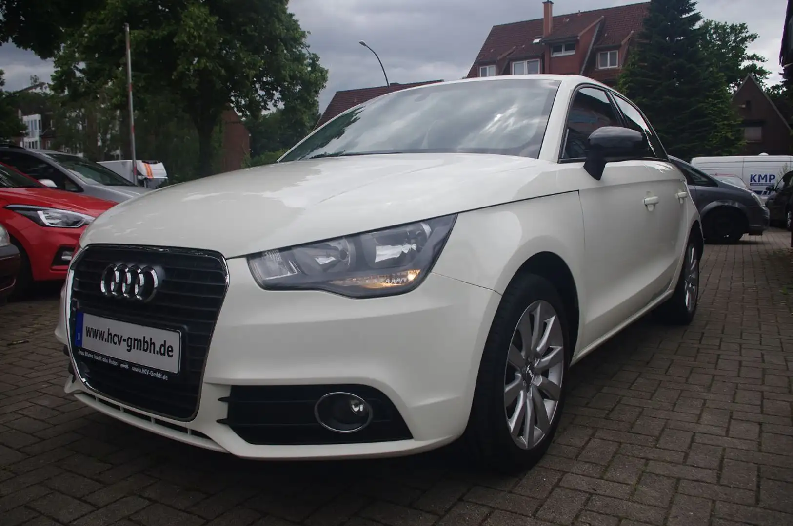 Audi A1 A1 1.6 TDI Sportback Attraction - 1
