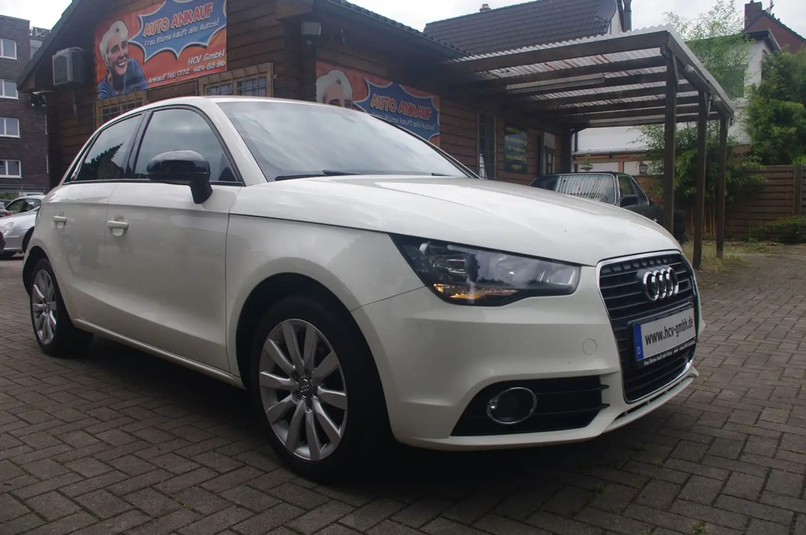 Audi A1 A1 1.6 TDI Sportback Attraction - 2