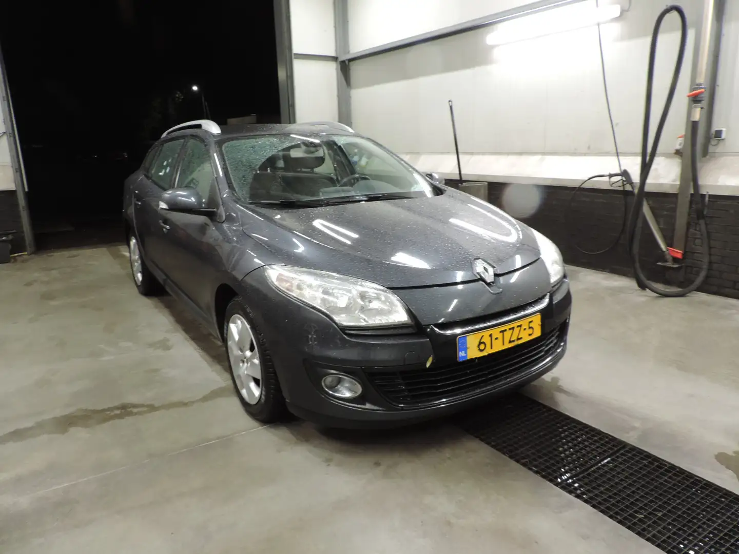 Renault Megane Estate 1.5 dCi Expression Gris - 1