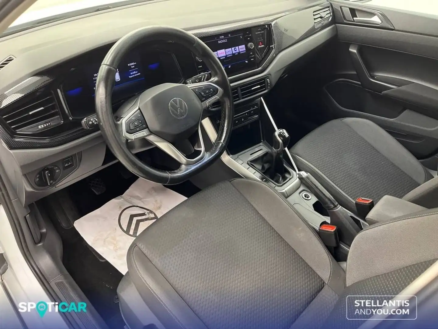 Volkswagen Taigo 1.0 TSI Life 81kW Gris - 2