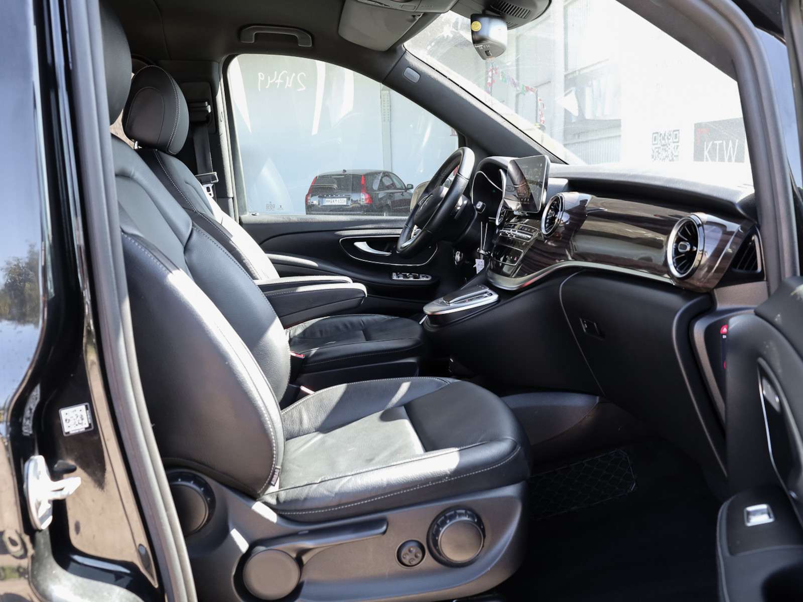 Mercedes-Benz EQV 300