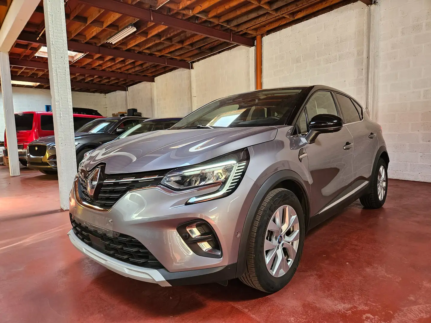 Renault Captur E-TECH PLUG-IN HYBRID Grijs - 2