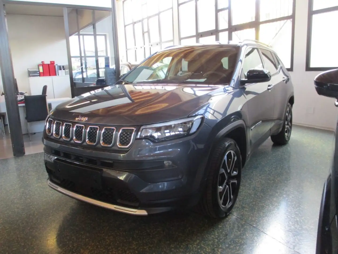 Jeep Compass 1.5 Turbo T4 130Cv MHEV 2WD Limited Grau - 1
