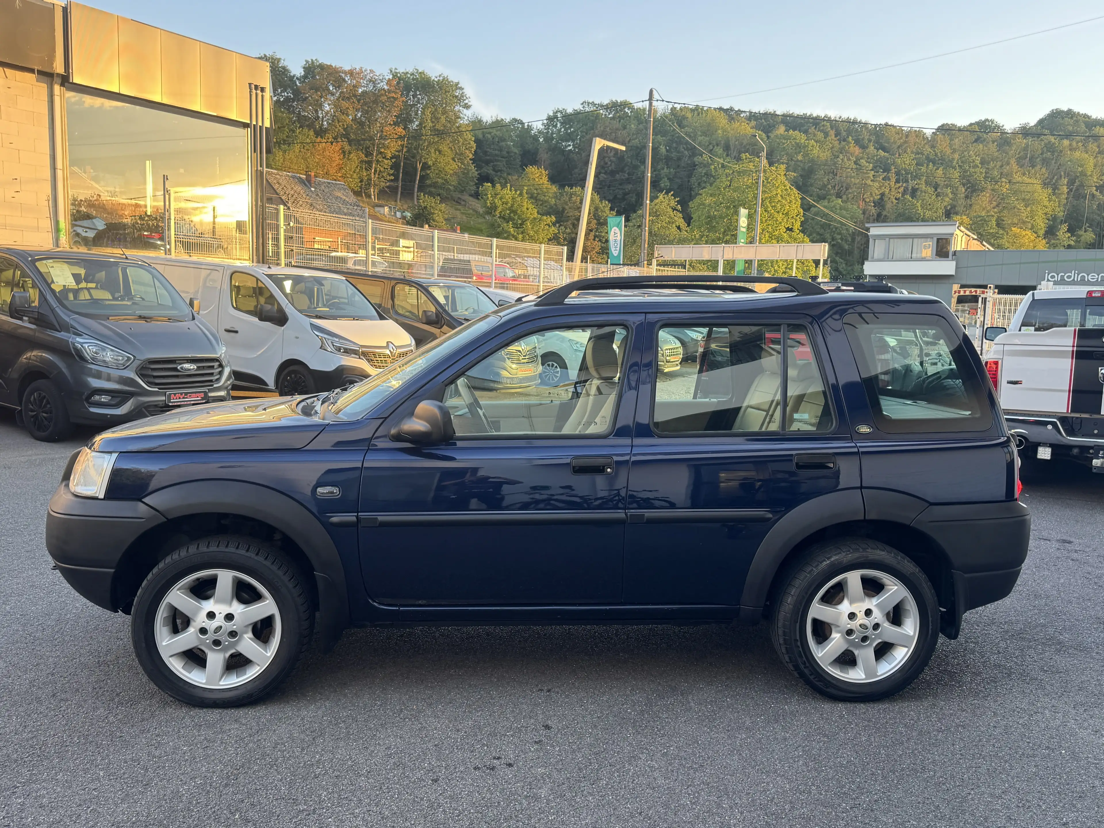 Land Rover Freelander 2.0 TURBO D4 HSE CUIR JA FULL OPTION ETAT NEUVE — photo 4