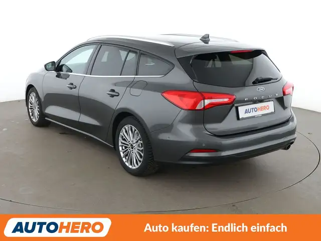 Ford Focus view 4
