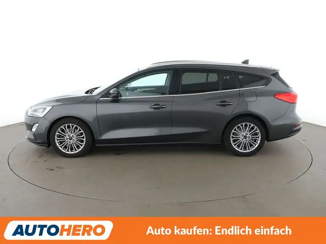 Ford Focus view 3
