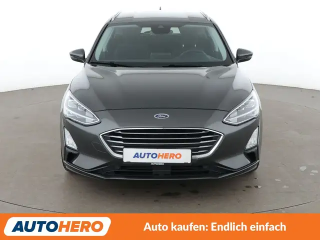 Ford Focus view 9