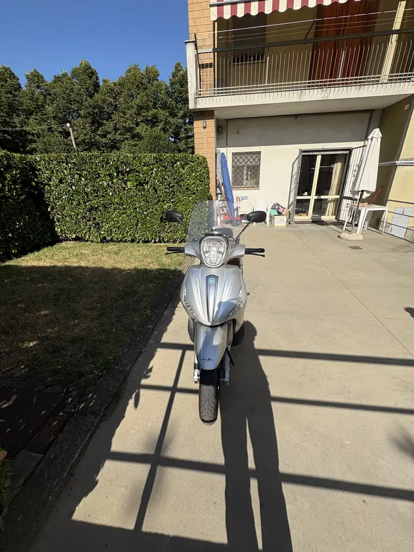 Piaggio Beverly 350 sport Plateado - 1