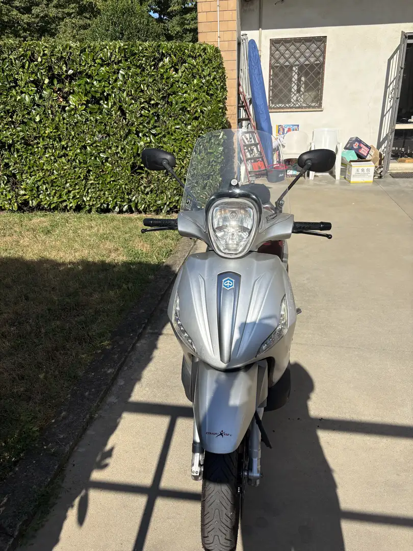 Piaggio Beverly 350 sport Plateado - 2