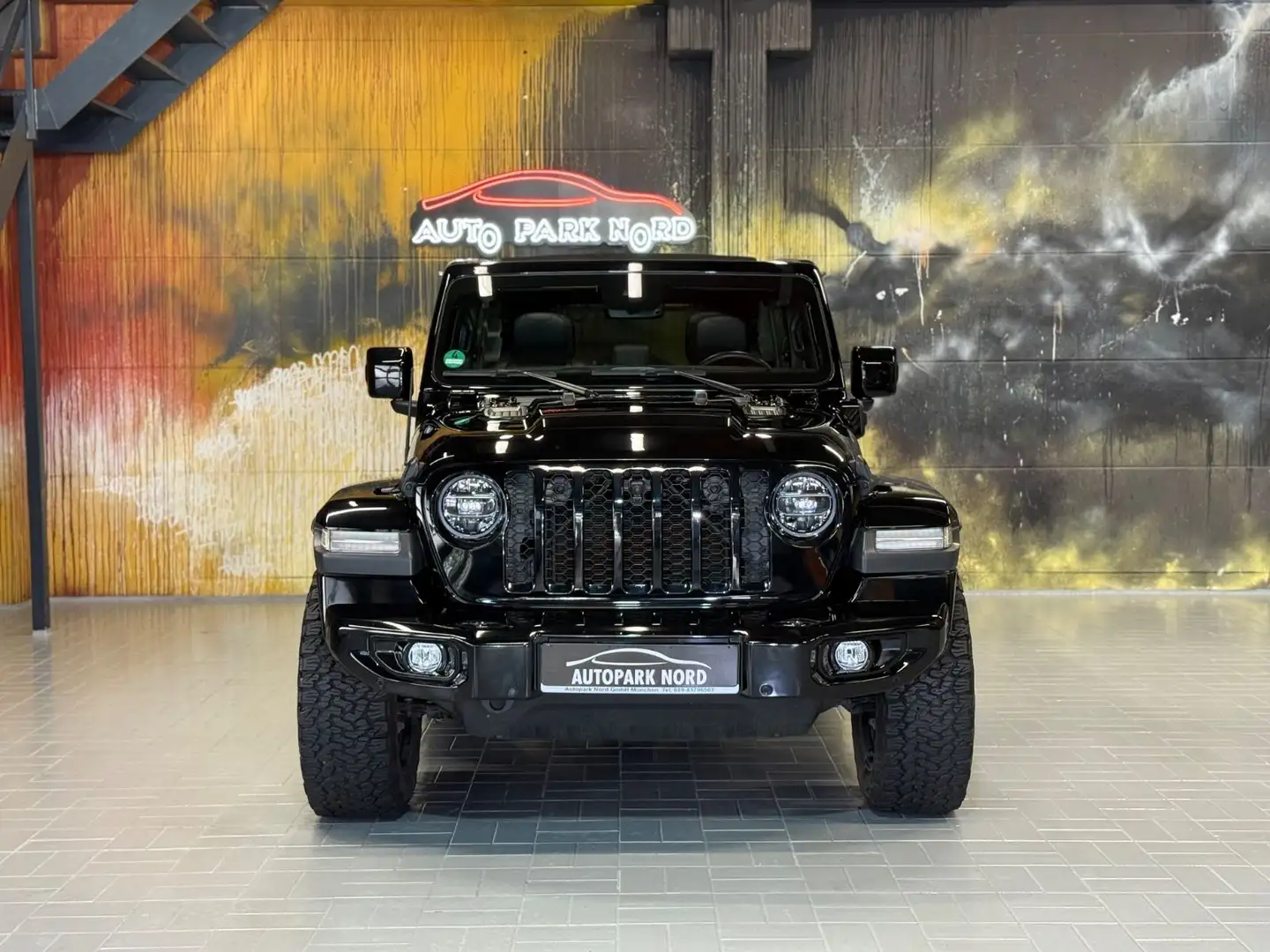 Jeep Wrangler Unlimited Plug-In Hybrid Sahara Aut. Noir - 2