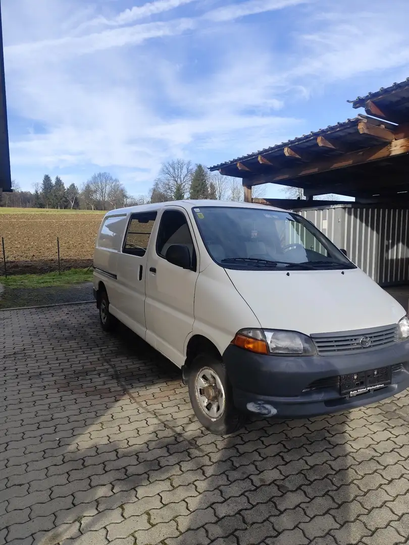 Toyota Hiace D - 2