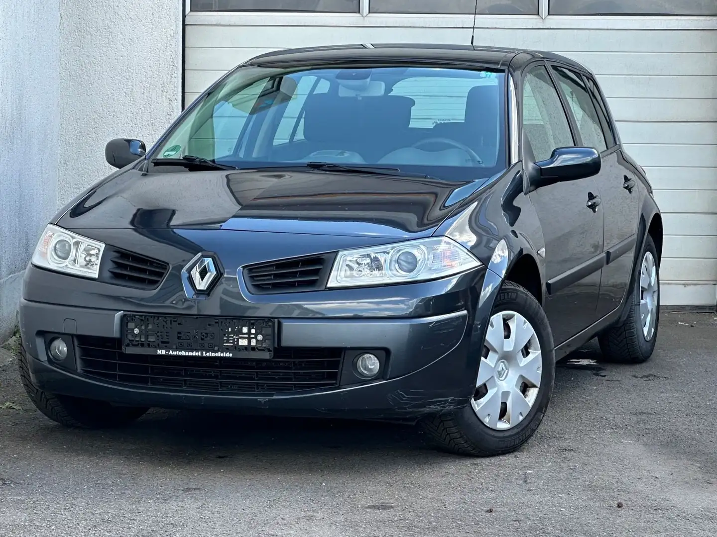 Renault Megane II Lim. 5-trg. Avantage*KLIMA*2.HAND*TÜV Grau - 1