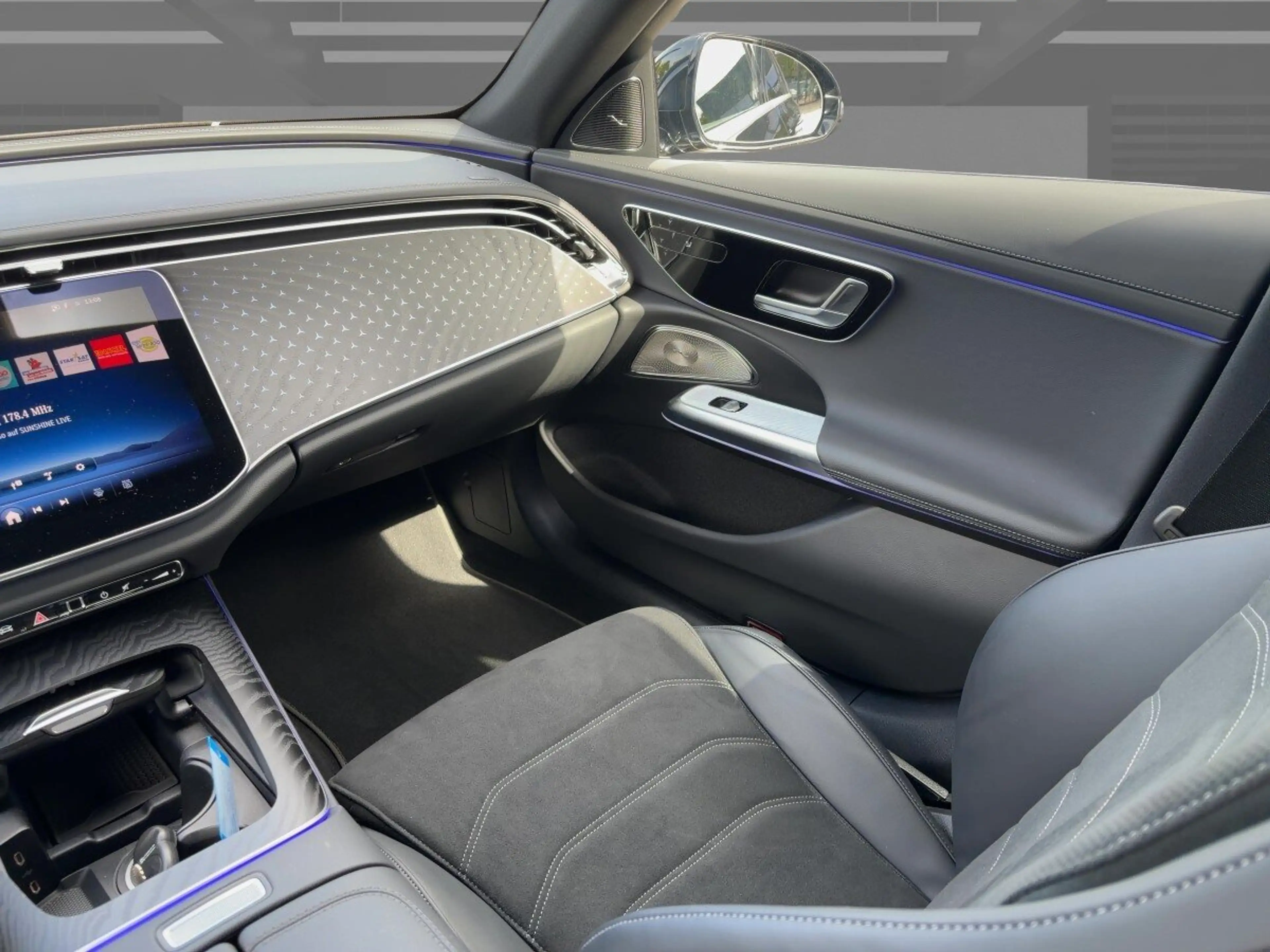 Mercedes-Benz E 200 E 200 AMG+KEYGO+360+LED+BURMESTER+TOTWINKELASSIS — photo 10