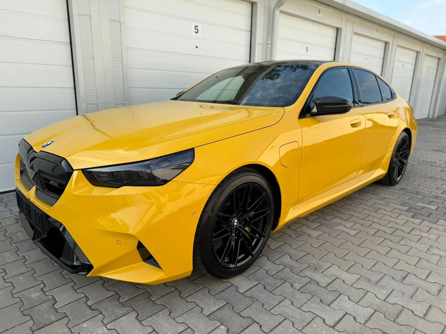 BMW M5 Lim. KERAMIK CARBON Ultimate VOLLAUSSTATTUNG! Amarillo - 1