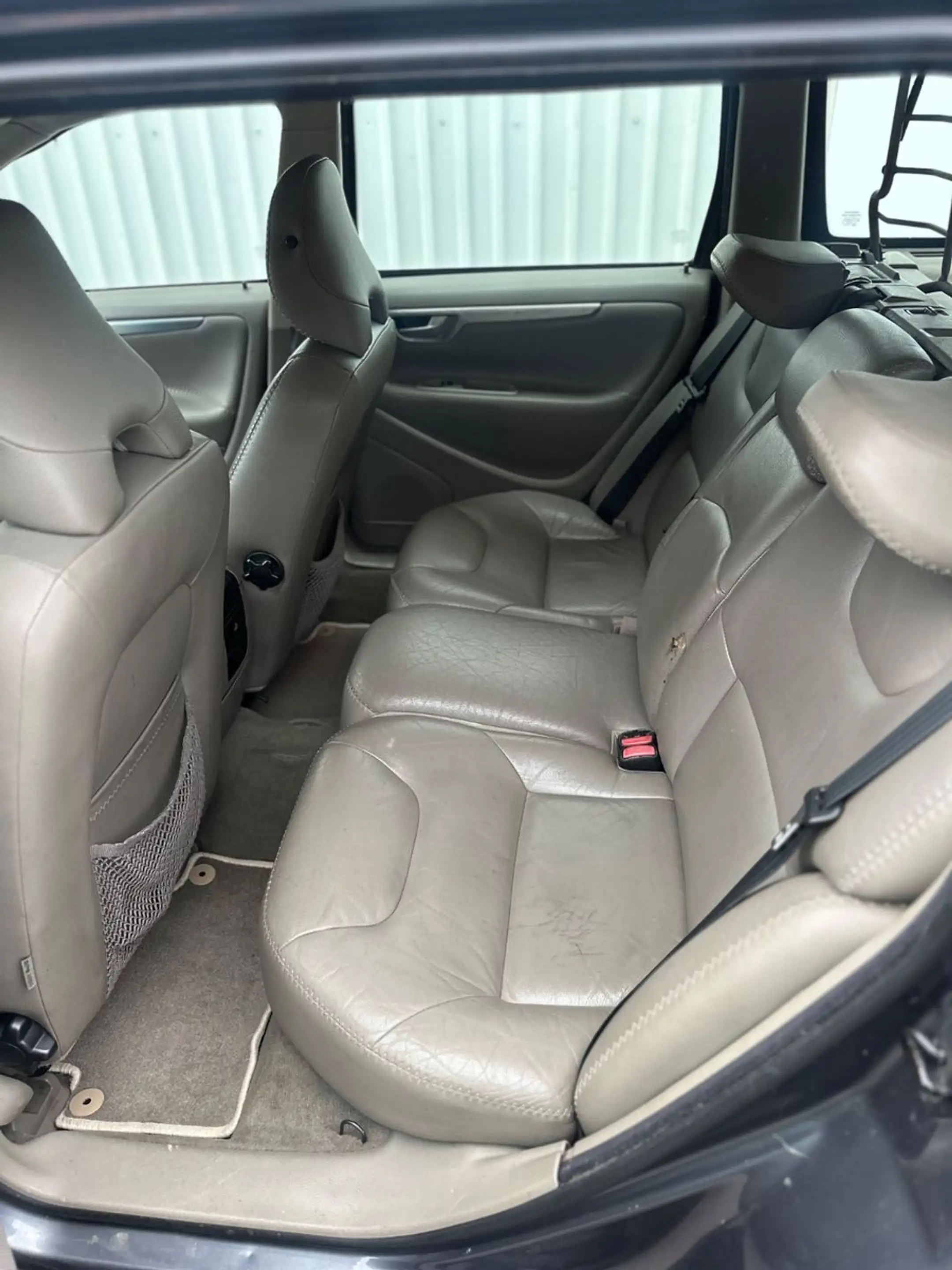 Volvo XC70 D5 AWD AHK,Leder — photo 15