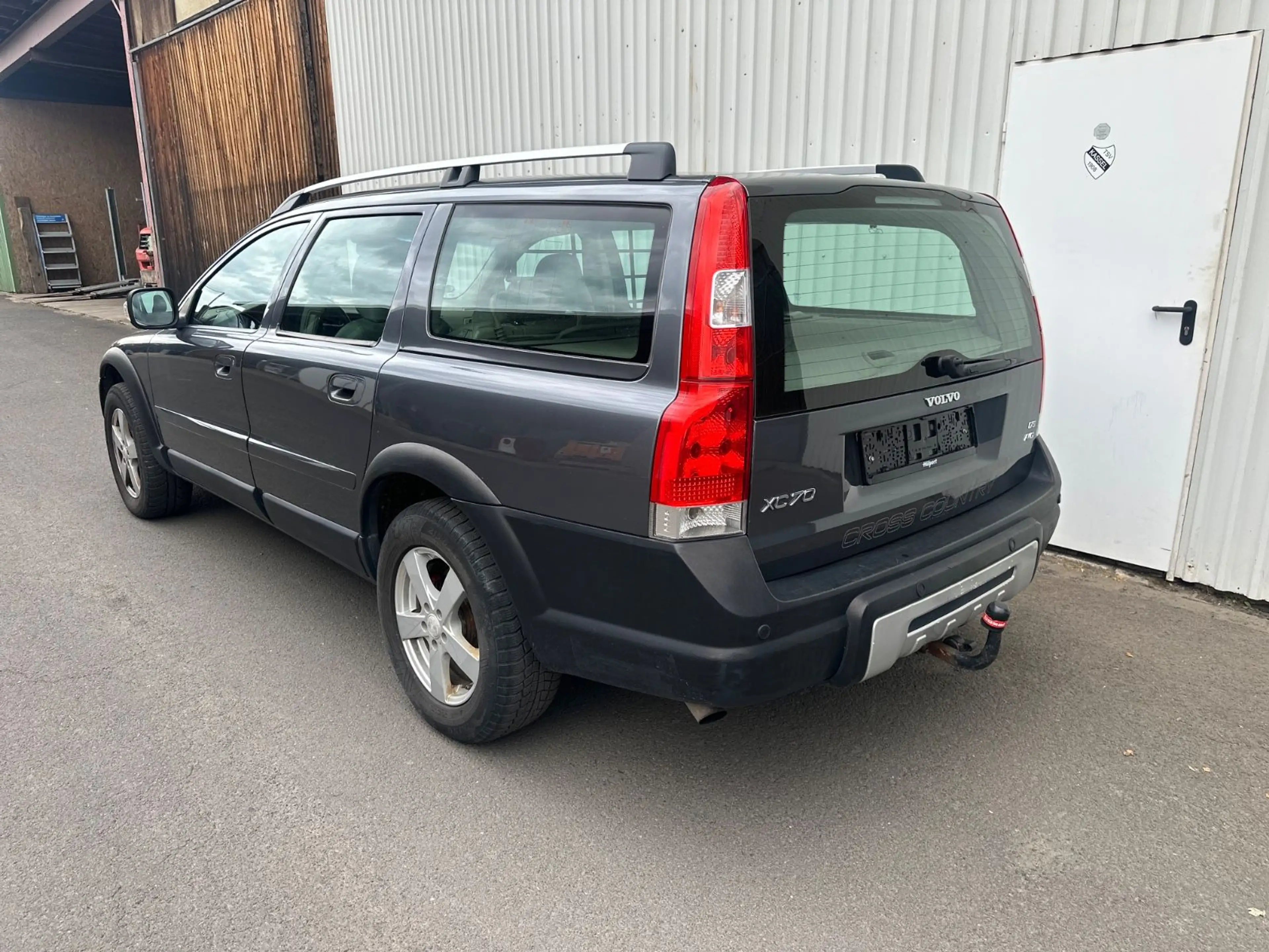 Volvo XC70 D5 AWD AHK,Leder — photo 3