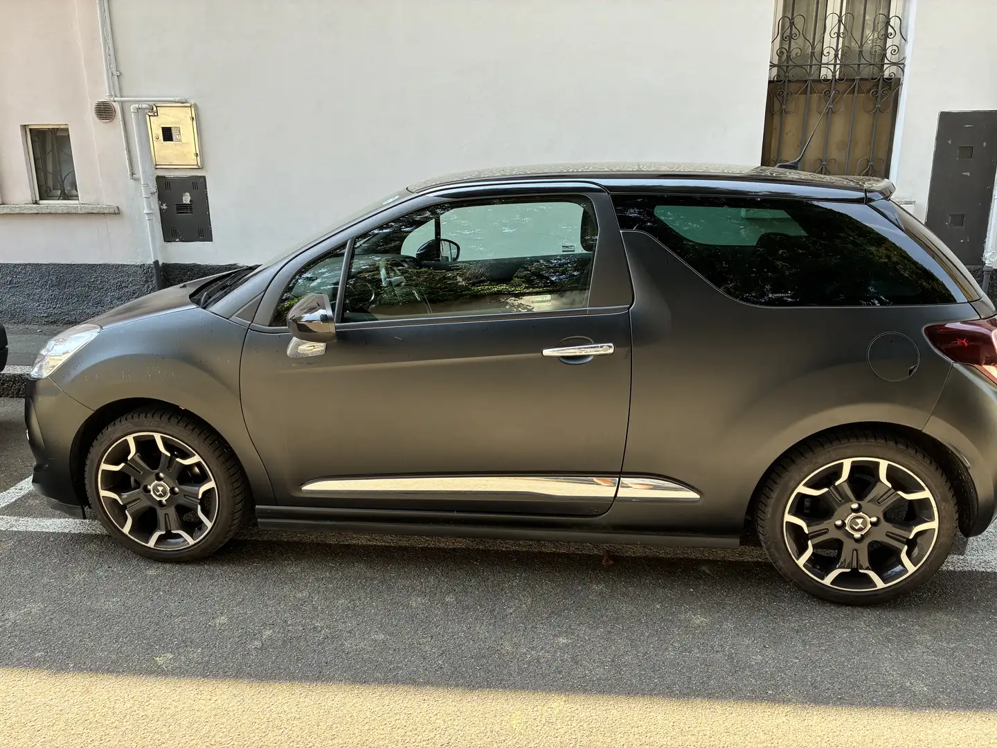 Citroen DS3 1.2 vti Just Black 82cv - 2