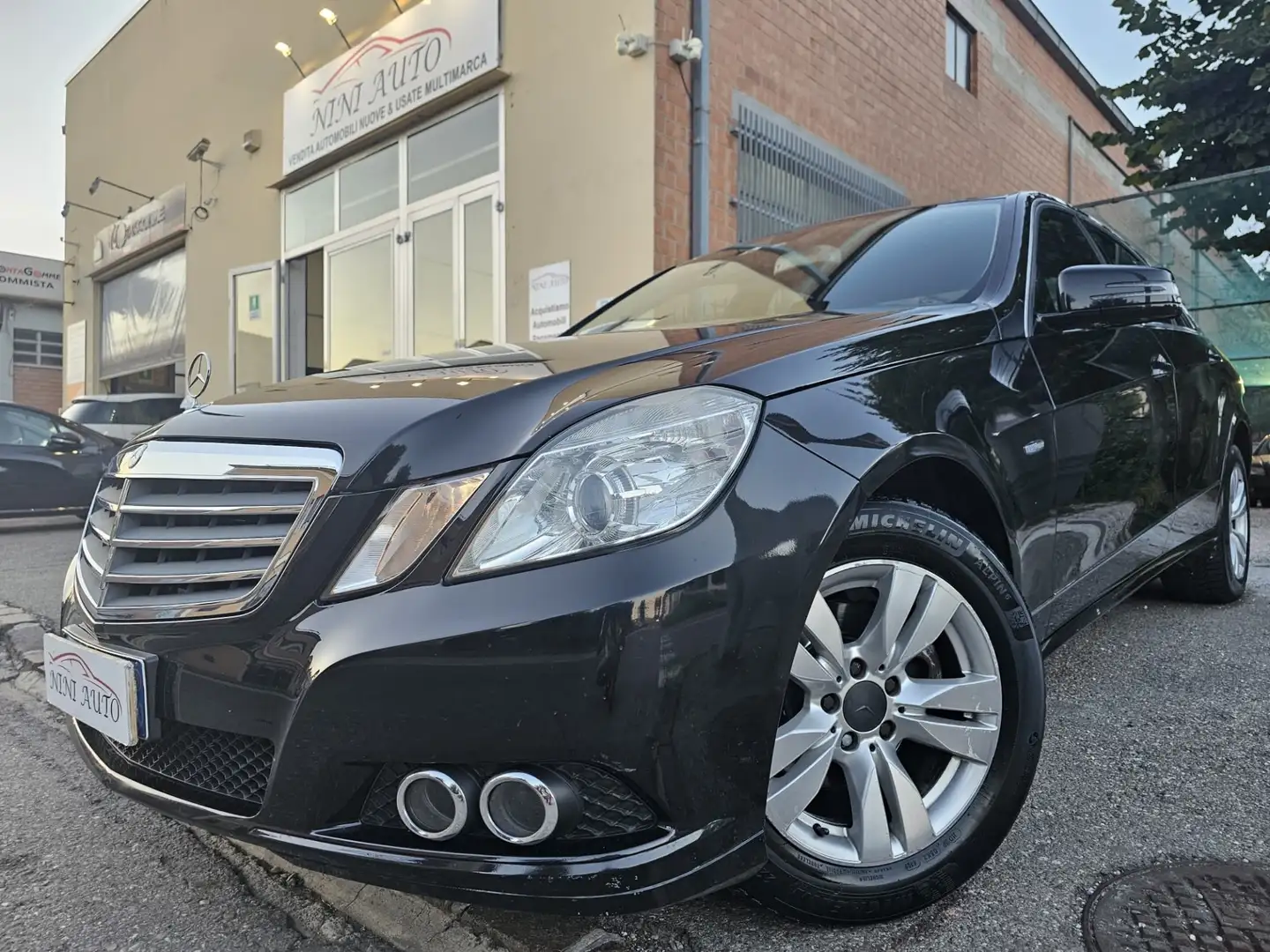 Mercedes-Benz E 220 CDI 170cv Executive*Aut*Navi*Pdc*Euro5* Negro - 1
