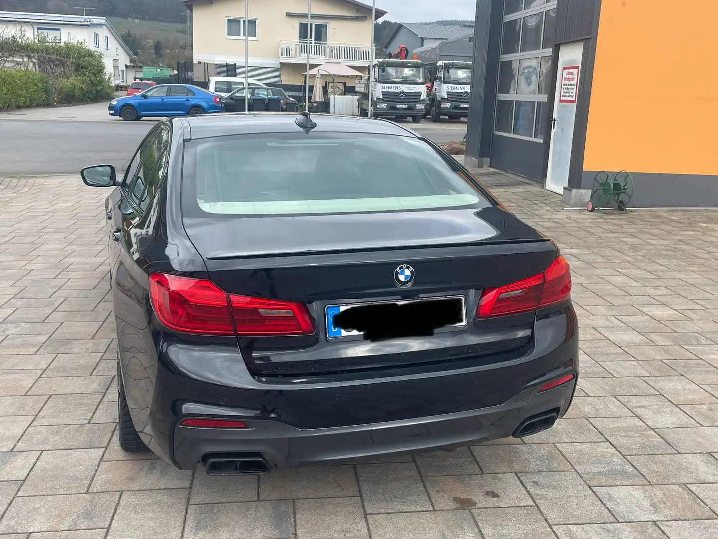 BMW M550 Absolute Vollausstattung - V-Max Aufhebung Schwarz - 2