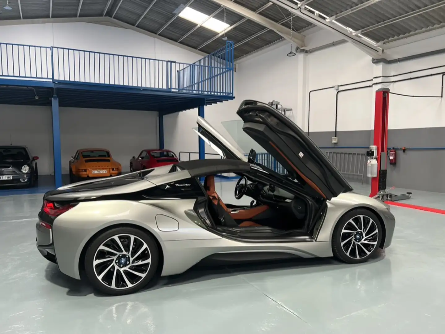 BMW i8 i8 Roadster - 2