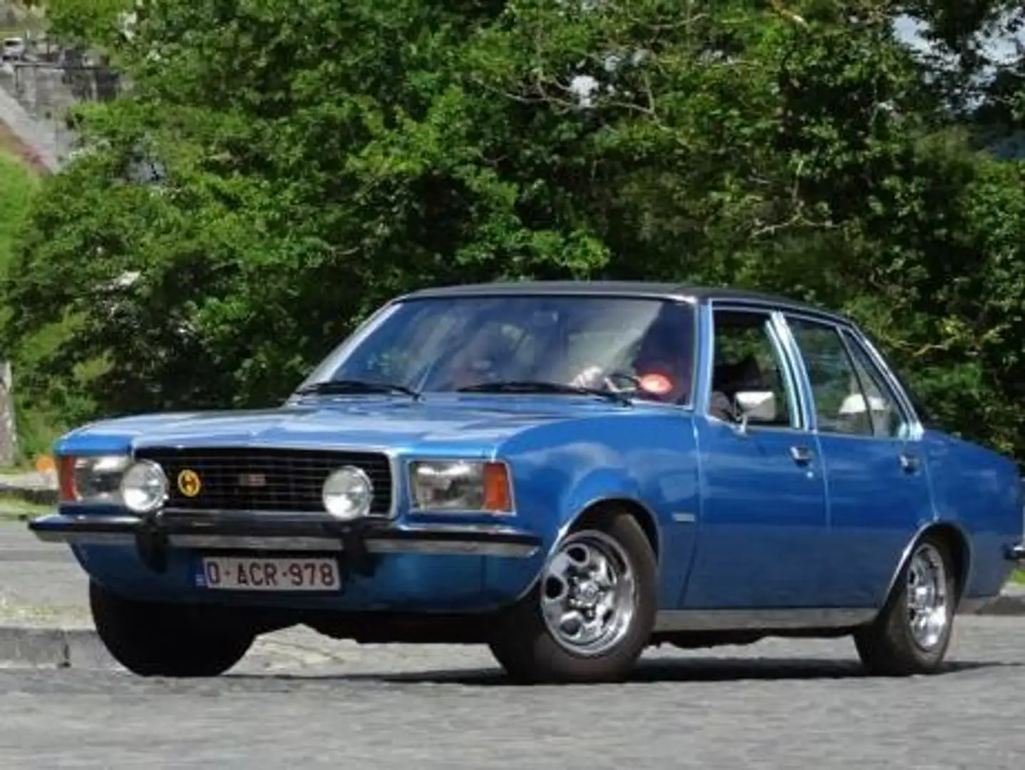Opel Commodore 2.5 GS Bleu - 1