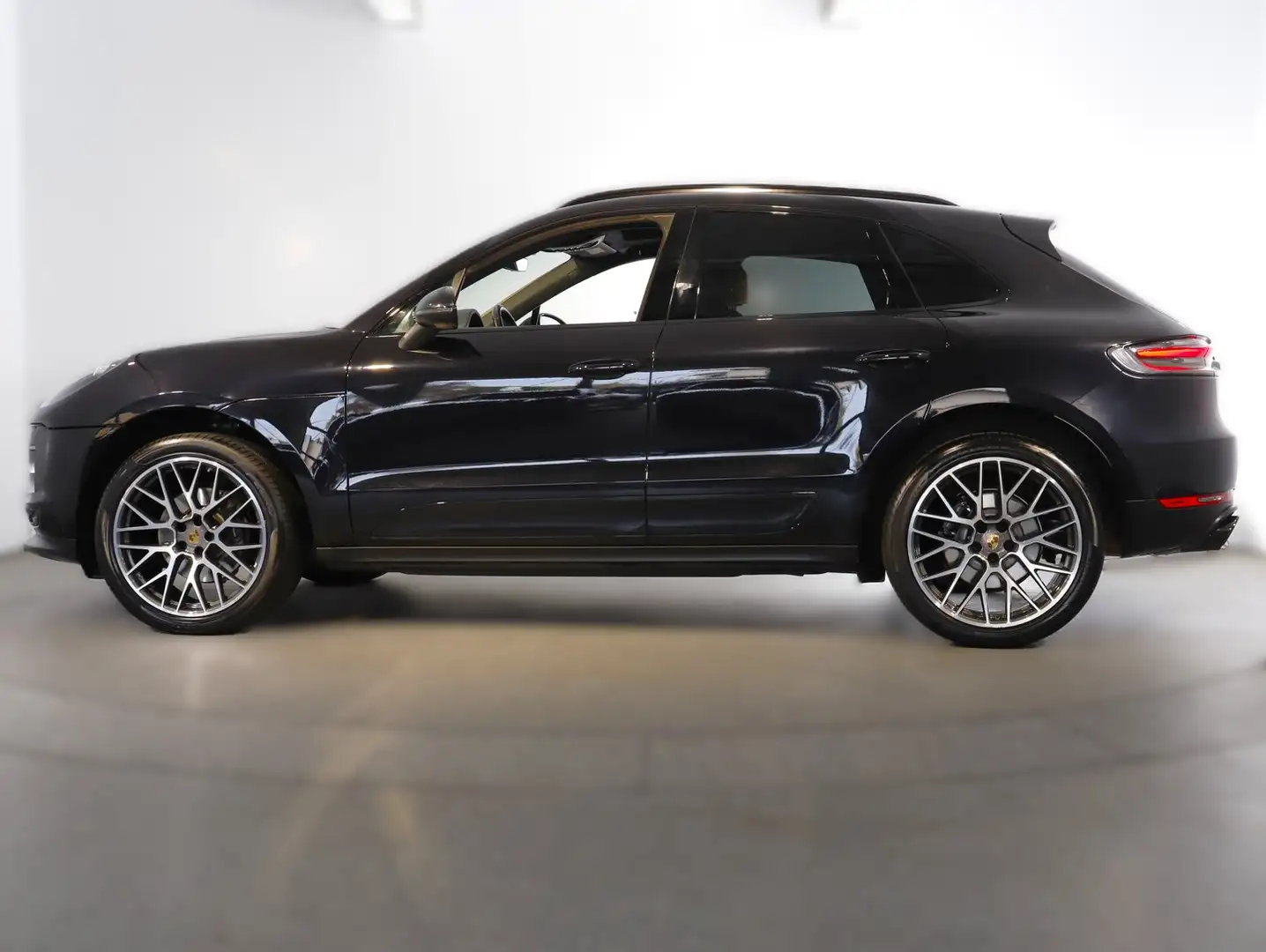 Porsche Macan II Schwarz - 2