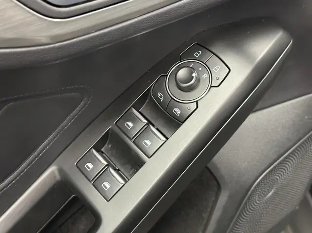 Ford Focus view 15