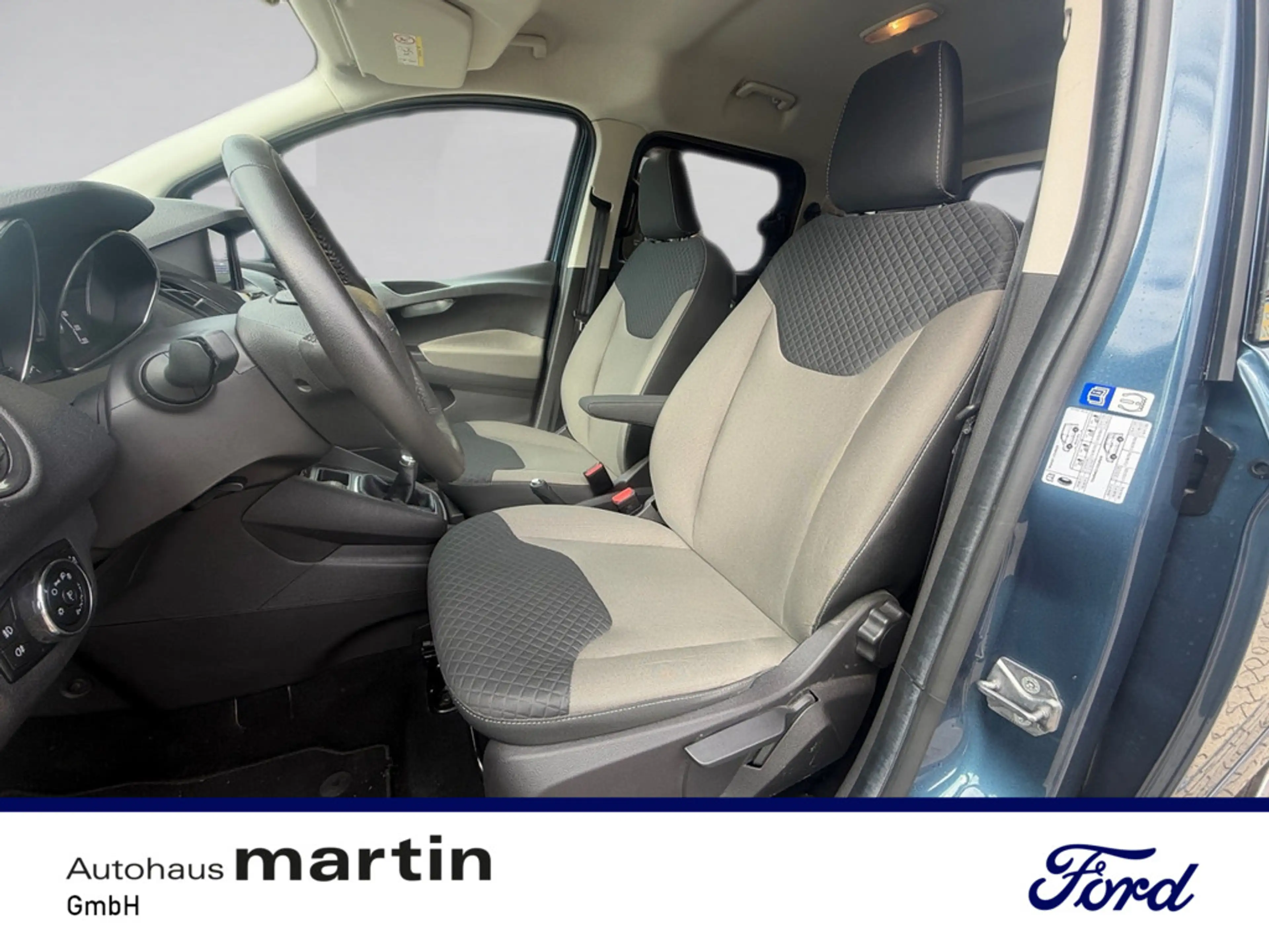 Ford Tourneo Courier 1.0 Titanium SHZ KAMERA NAVI — photo 11