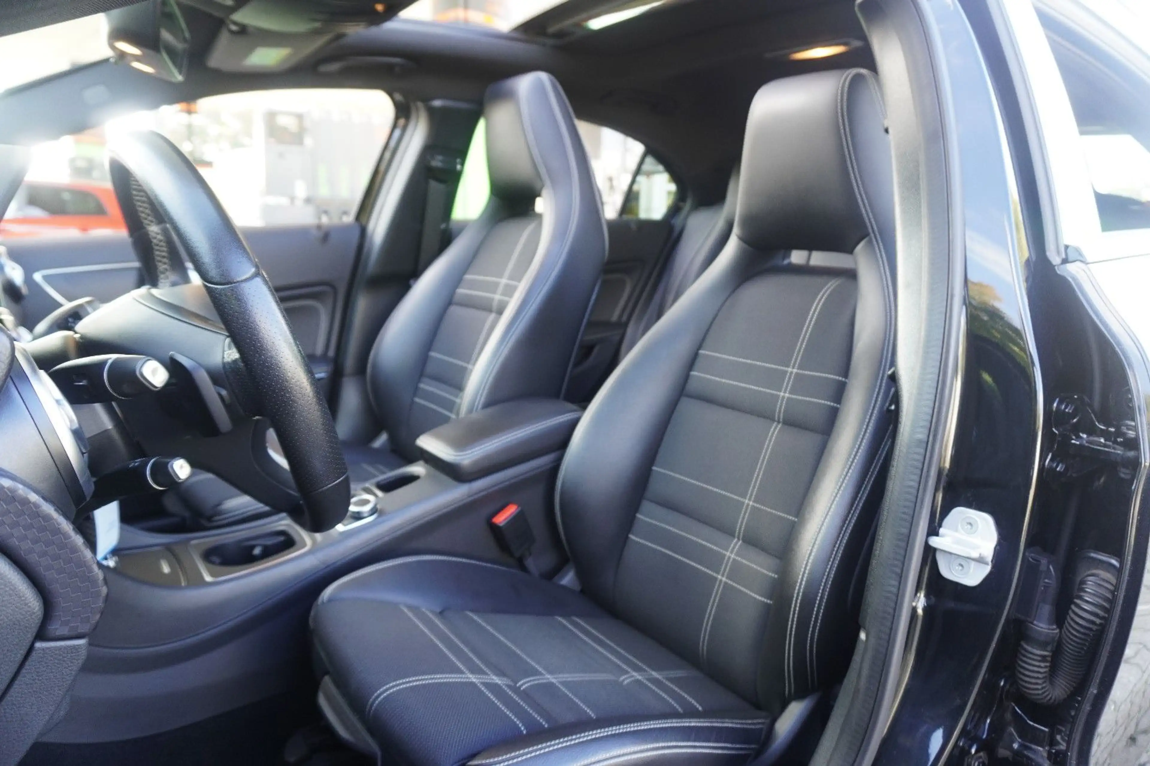 Mercedes-Benz A 180 5-Türer. |Pano|LED|T-Leder|R-Kamera| — photo 10